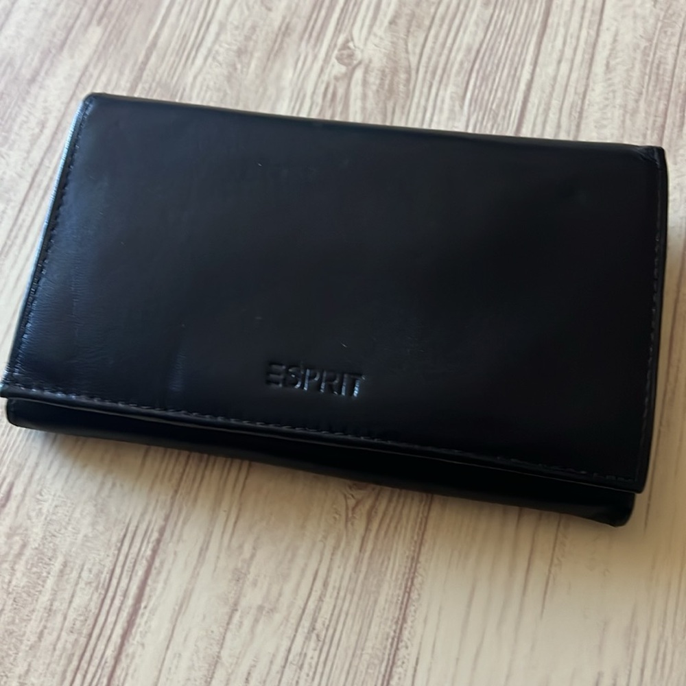 VINTAGE Preowned Black Esprit Genuine Leather Wallet D1